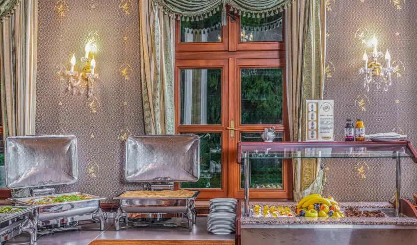 Kastlyhotel Sasvr Pardsasvr - Augusztus 20. (min. 2 j)