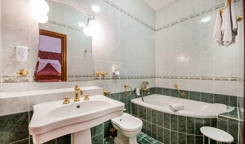 Kastlyhotel Sasvr Pardsasvr - Augusztus 20. (min. 2 j)