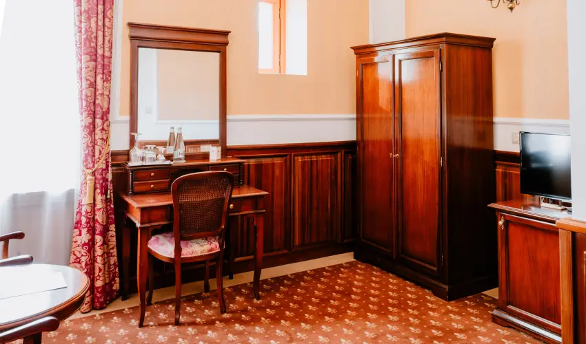 Kastlyhotel Sasvr Pardsasvr - Augusztus 20. (min. 2 j)