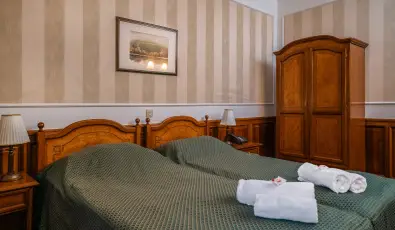 Kastlyhotel Sasvr Pardsasvr