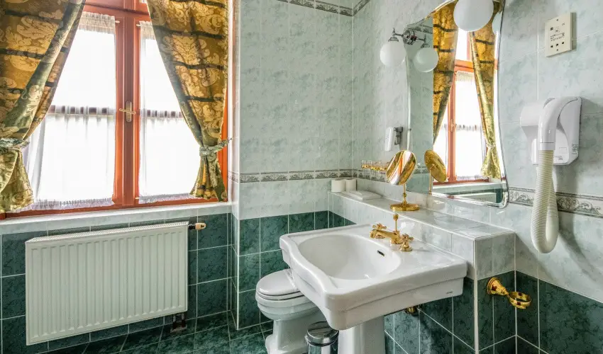 Kastlyhotel Sasvr Pardsasvr - Augusztus 20. (min. 2 j)