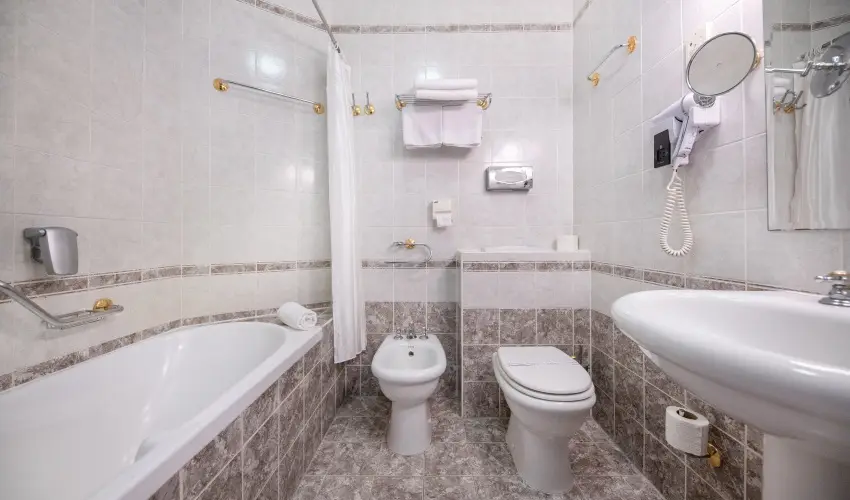 Kastlyhotel Sasvr Pardsasvr - Augusztus 20. (min. 2 j)