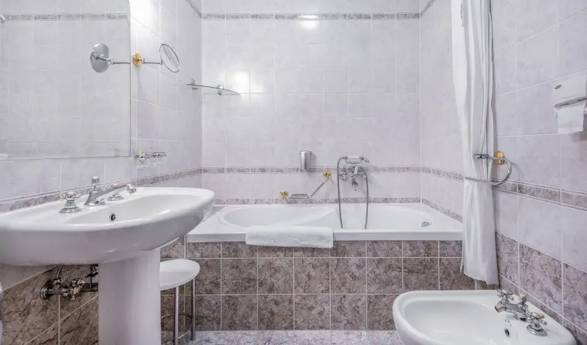 Kastlyhotel Sasvr Pardsasvr - Augusztus 20. (min. 2 j)