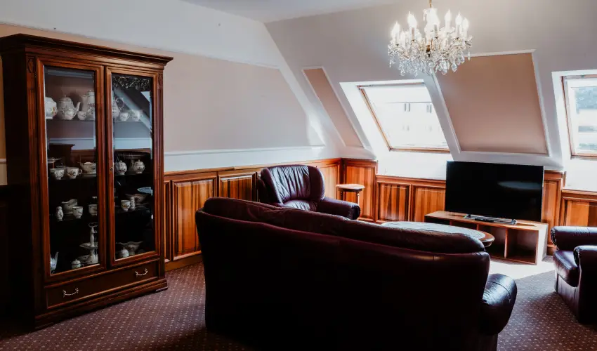 Kastlyhotel Sasvr Pardsasvr - Augusztus 20. (min. 2 j)