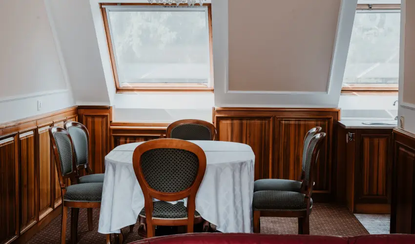 Kastlyhotel Sasvr Pardsasvr - Augusztus 20. (min. 2 j)