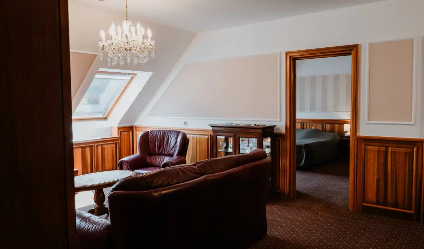 Kastlyhotel Sasvr Pardsasvr - Augusztus 20. (min. 2 j)