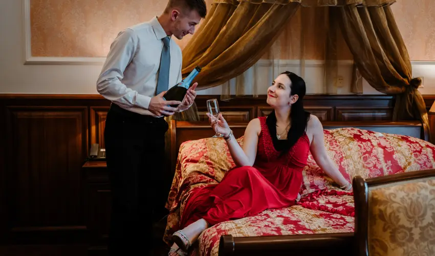 Kastlyhotel Sasvr Pardsasvr - Augusztus 20. (min. 2 j)