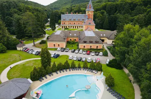 Kast�lyhotel Sasv�r - Augusztus 20.