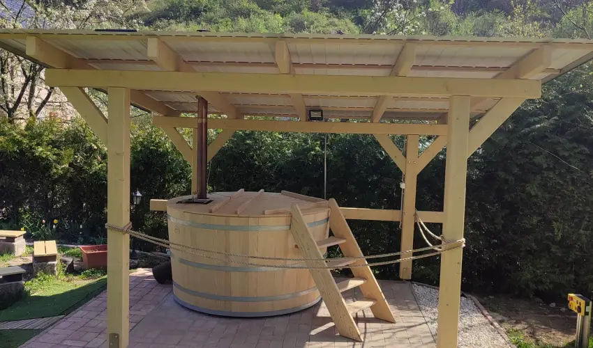 Kat�ng Vend�gh�z Tardos - Augusztus 20. (min. 2 �j)