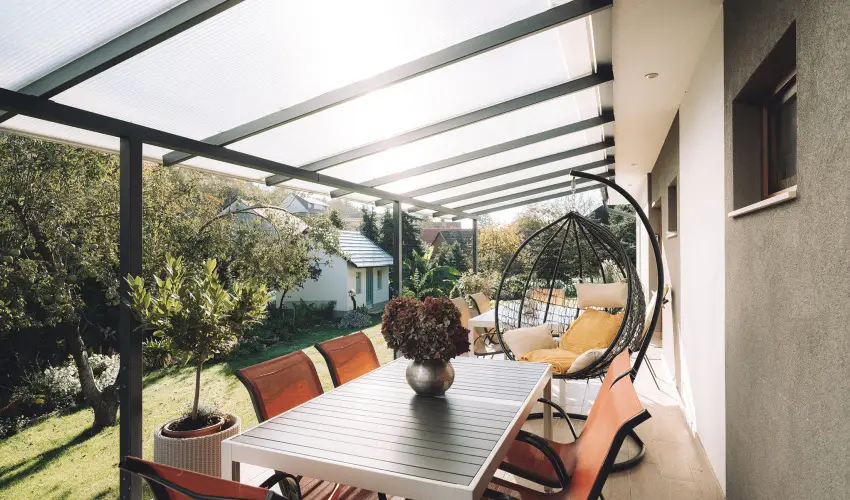 Kat�ng Vend�gh�z Tardos - Augusztus 20. (min. 2 �j)