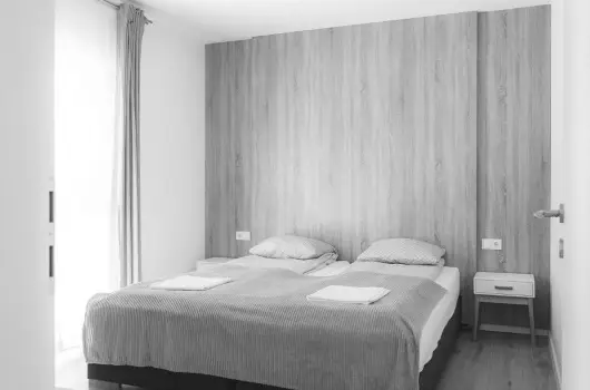 Kat�ng Vend�gh�z - Augusztus 20. (min. 2 �j)