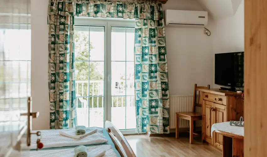 K�k Vend�gh�z Gyenesdi�s - Augusztus 20. (min. 2 �j)
