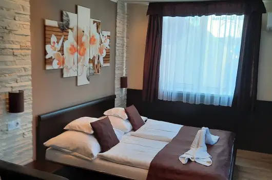 K�k Laguna Wellness Apartmanok - Augusztus 20. (min. 3 �j)