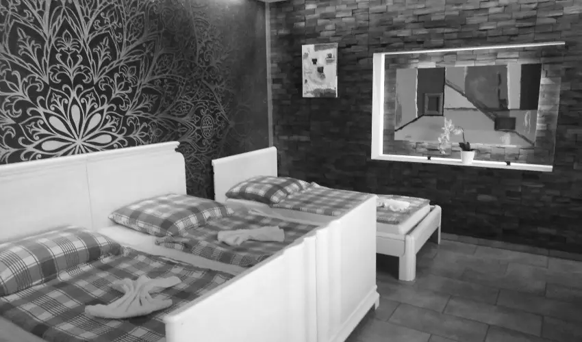 K�kmad�r Vend�gh�z Homokm�gy - Augusztus 20.