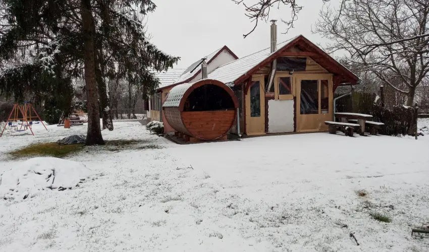 Kerka Vendghz Csesztreg - Augusztus 20. (min. 2 j)