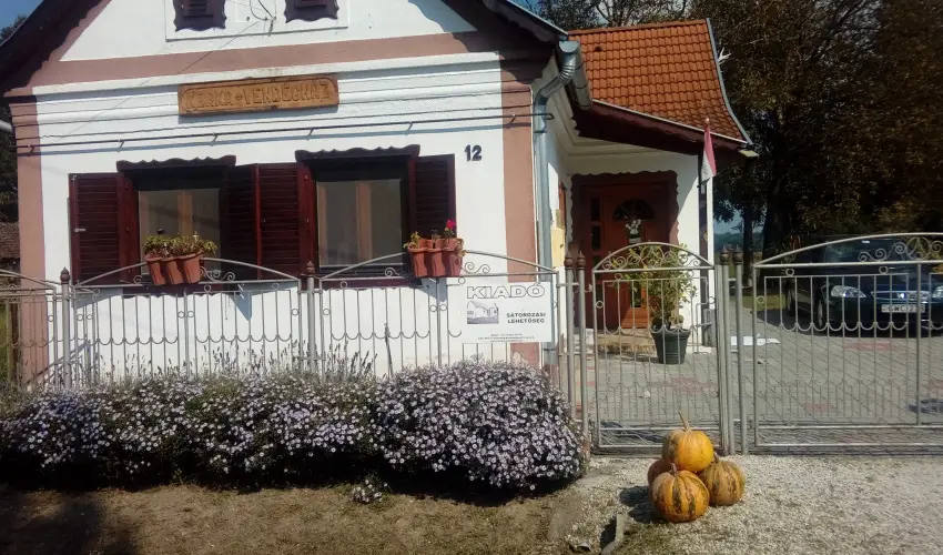 Kerka Vendghz Csesztreg - Augusztus 20. (min. 2 j)