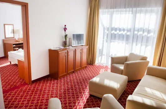 Kt Korona Konferencia & Wellness Hotel - Augusztus 20.