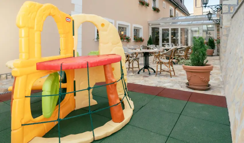 Kikelet Club Hotel Miskolctapolca - Augusztus 20. - teljes el�refizet�ssel (min. 2 �j)
