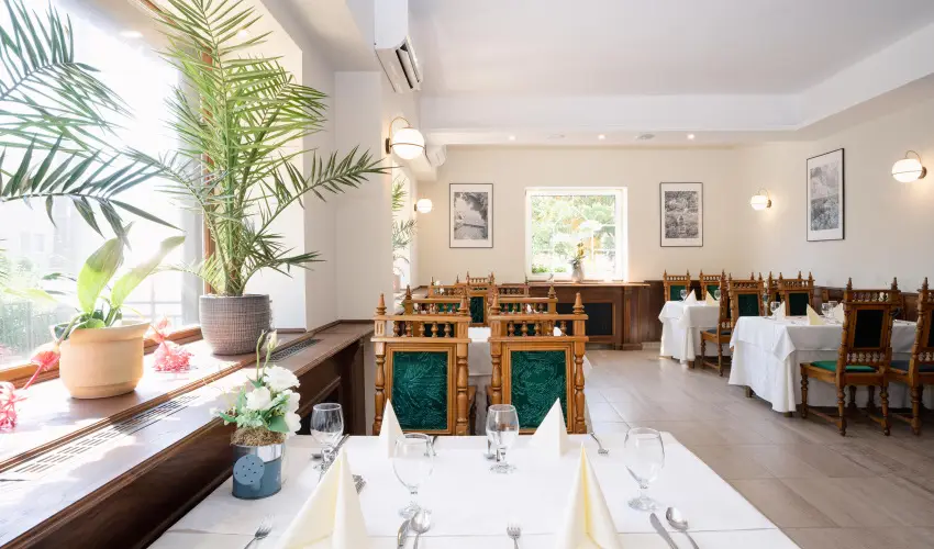 Kikelet Club Hotel Miskolctapolca - Augusztus 20. - teljes el�refizet�ssel (min. 2 �j)