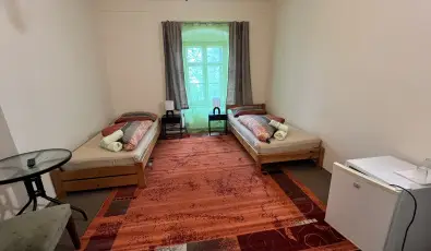 K�bor Macska Fogad� K�szeg