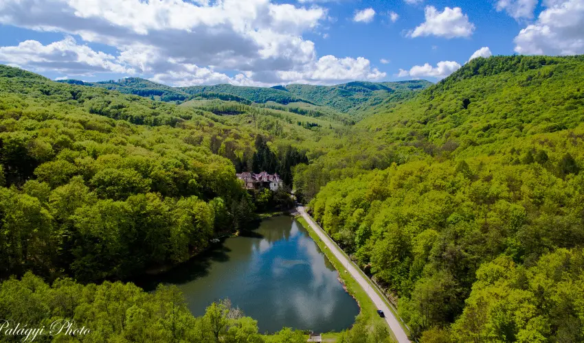 K�kapu Vad�szkast�ly �s Hotel & Apartments Nagyhuta - Augusztus 20. (min. 2 �j)