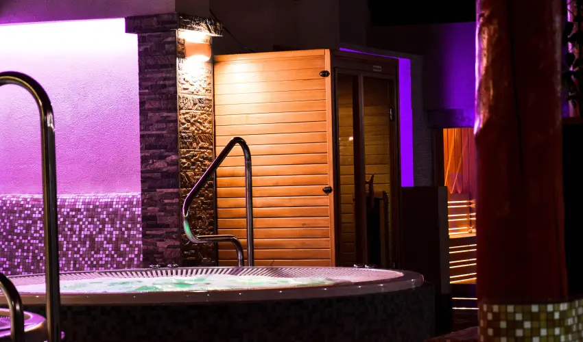 K�kapu Vad�szkast�ly �s Hotel & Apartments Nagyhuta - Augusztus 20. (min. 2 �j)