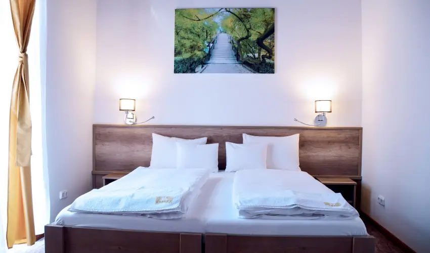 K�kapu Vad�szkast�ly �s Hotel & Apartments Nagyhuta - Augusztus 20. (min. 2 �j)