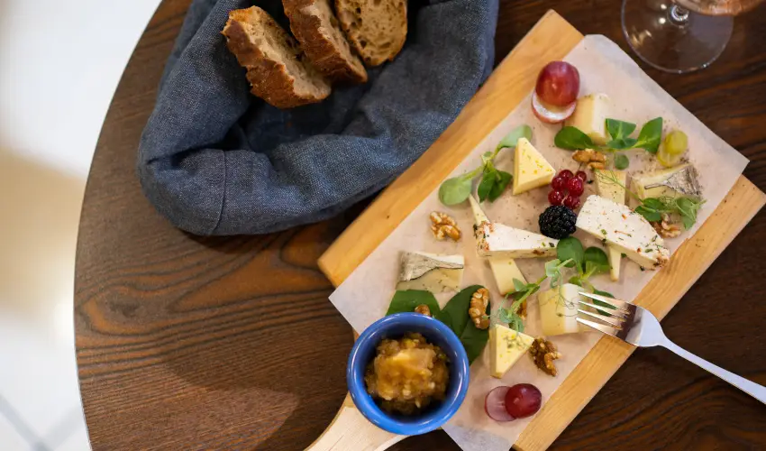 K�kapu Vad�szkast�ly �s Hotel & Apartments Nagyhuta - Augusztus 20. (min. 2 �j)