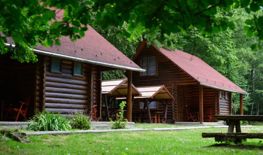 K�kapu Vad�szkast�ly �s Hotel & Apartments Nagyhuta - Augusztus 20. (min. 2 �j)