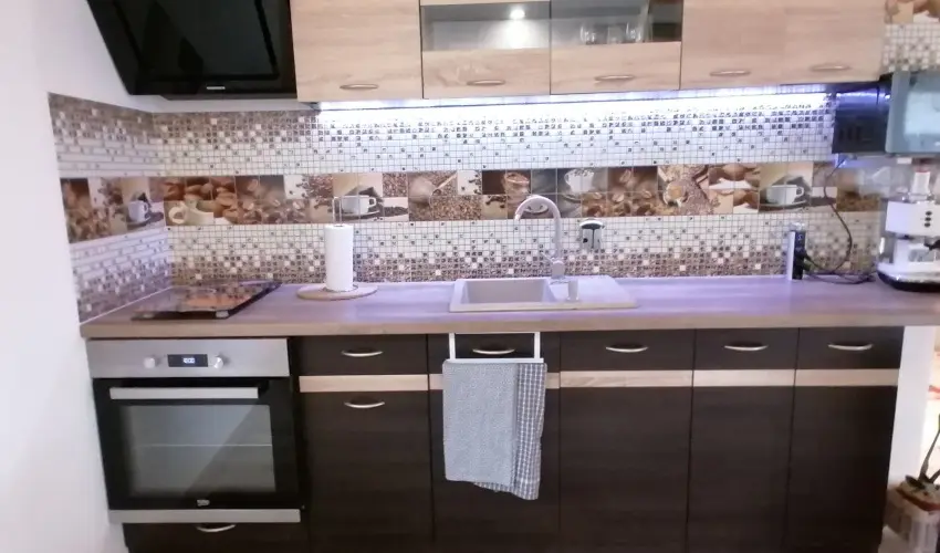 K�kert Pihen�h�z K�szeg - Augusztus 20.