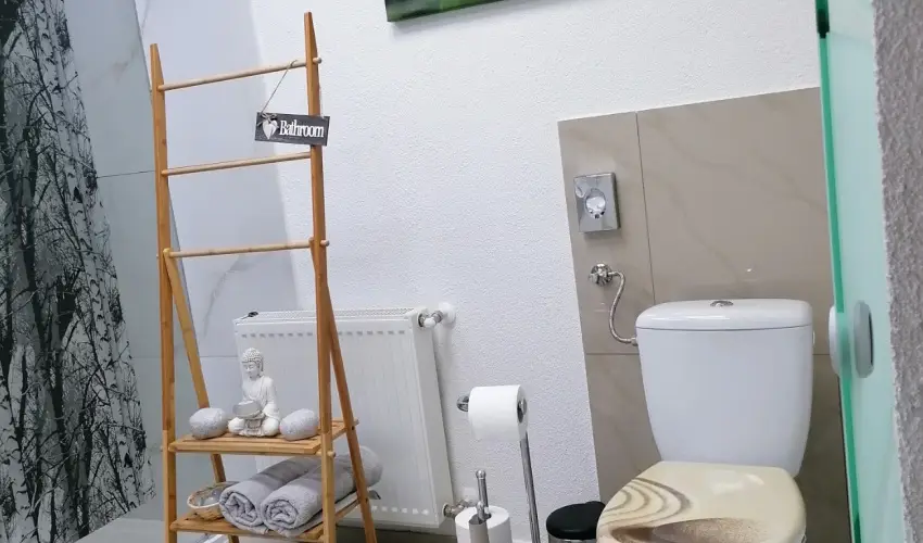 K�kert Pihen�h�z K�szeg - Augusztus 20.