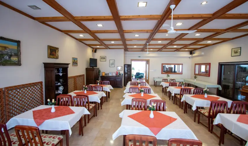 Komfort Hotel Platn Harkny - Augusztus 20.