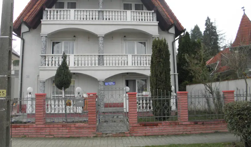 Kristly Apartman Hvz - Augusztus 20. (min. 2 j)