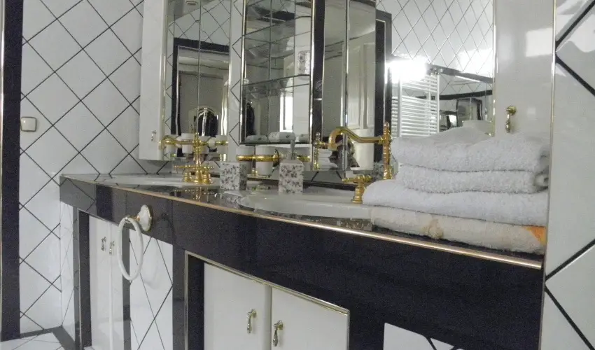 Kristly Apartman Hvz - Augusztus 20. (min. 2 j)