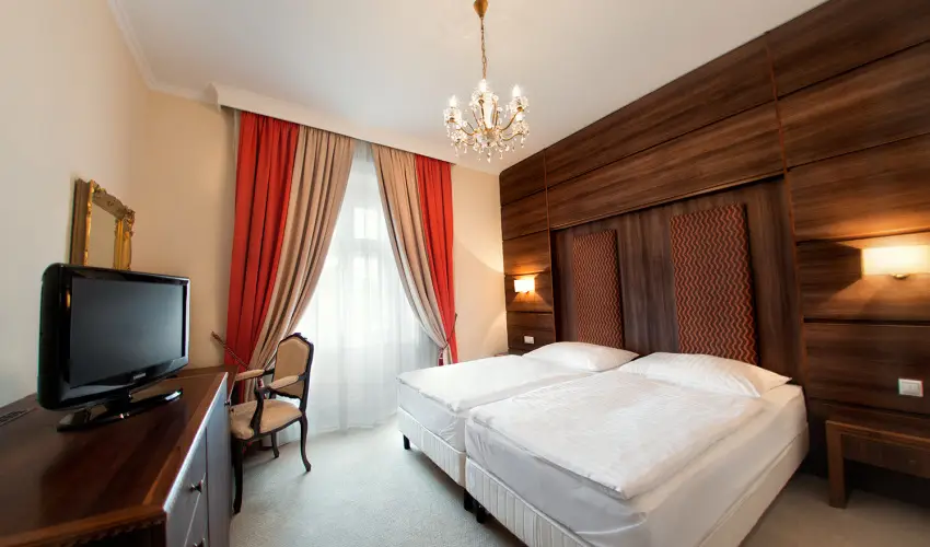 Kristly Imperial Hotel Tata - Augusztus 20. 