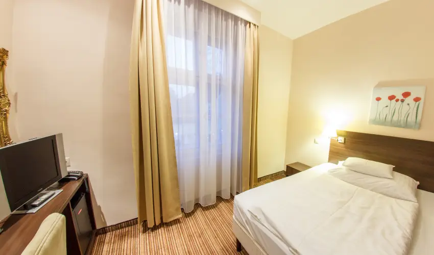 Kristly Imperial Hotel Tata - Augusztus 20. 