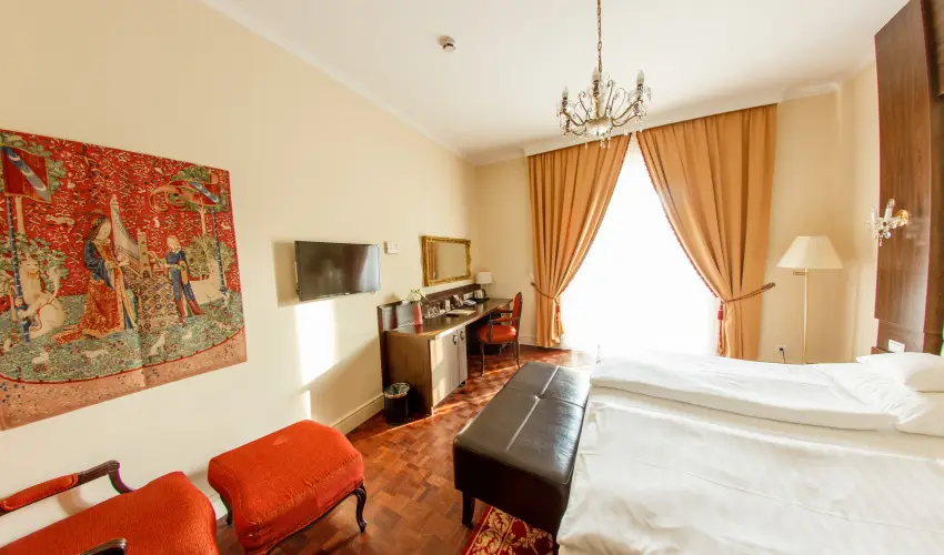 Kristly Imperial Hotel Tata - Augusztus 20. 