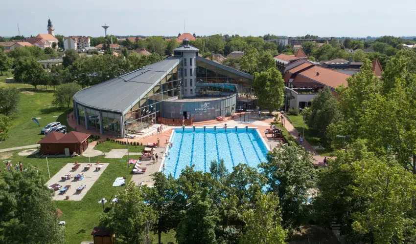 Hotel Kum�nia Kis�jsz�ll�s - Augusztus 20. (min. 2 �j)