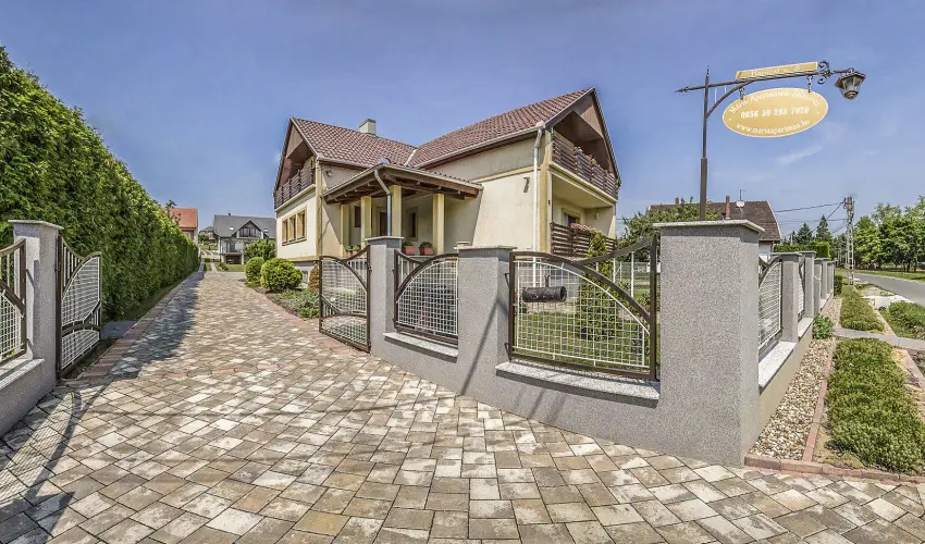 Laky Villa Zalakaros - Augusztus 20. (min. 2 �j)