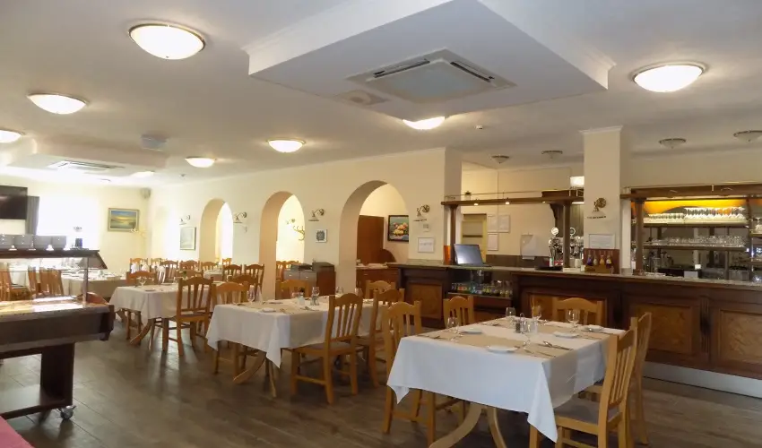 Land-Plan Hotel & Restaurant T�lt�stava - Augusztus 20.