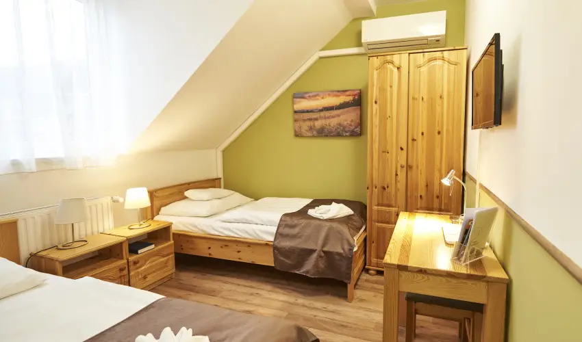 Land-Plan Hotel & Restaurant T�lt�stava - Augusztus 20.