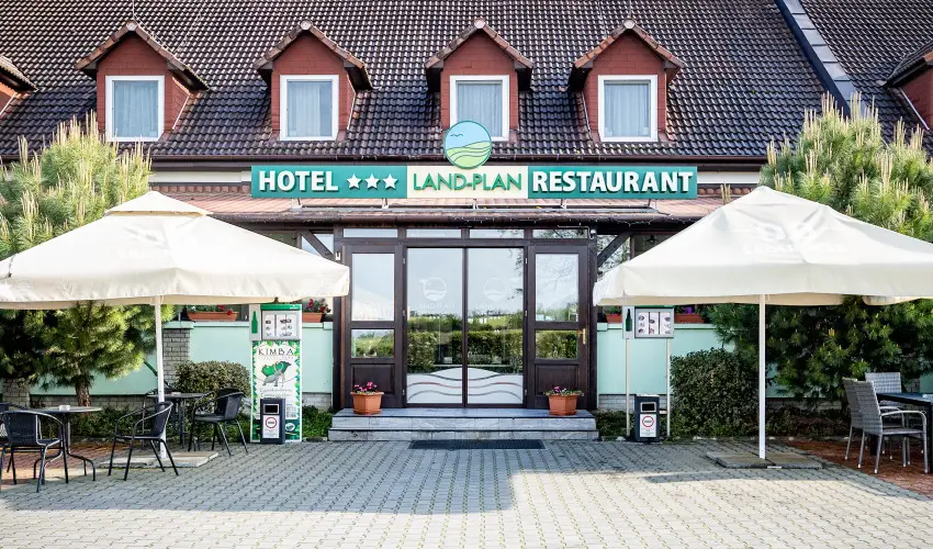 Land-Plan Hotel & Restaurant T�lt�stava - Augusztus 20.