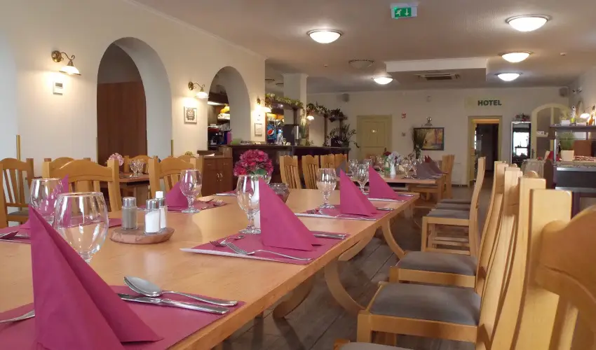 Land-Plan Hotel & Restaurant T�lt�stava - Augusztus 20.