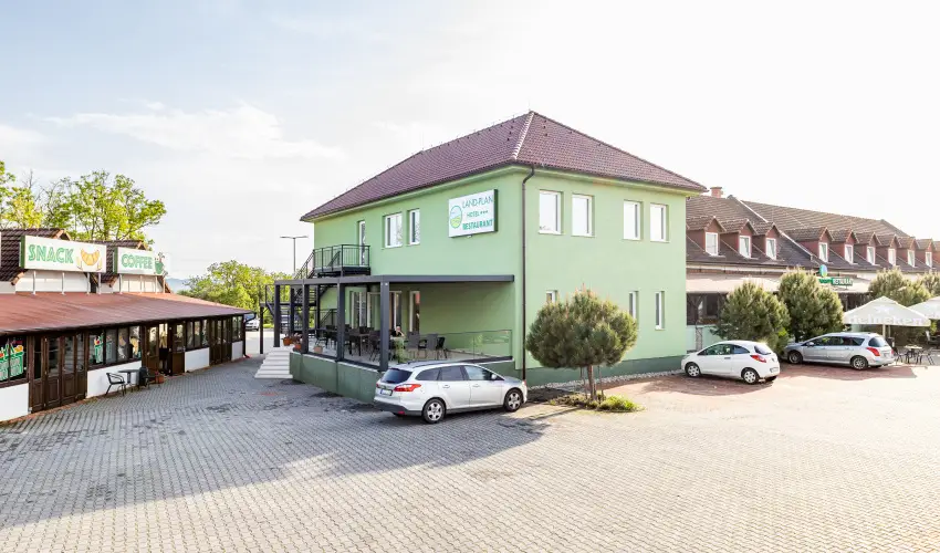 Land-Plan Hotel & Restaurant T�lt�stava - Augusztus 20.