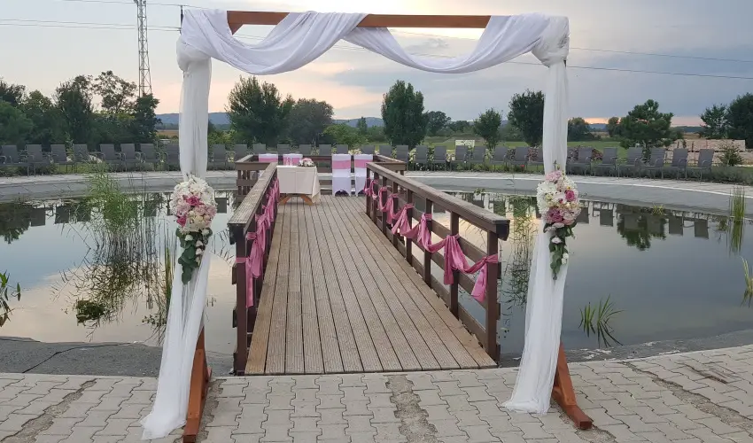 Land-Plan Hotel & Restaurant T�lt�stava - Augusztus 20.