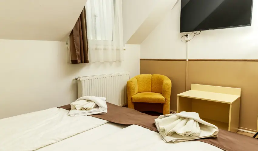 Land-Plan Hotel & Restaurant T�lt�stava - Augusztus 20.