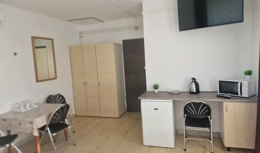 Lencs�s Apartmanh�z Apartmanok Sopron - Augusztus 20.