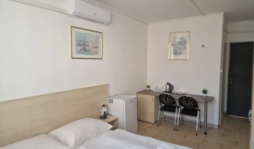 Lencs�s Apartmanh�z Apartmanok Sopron - Augusztus 20.