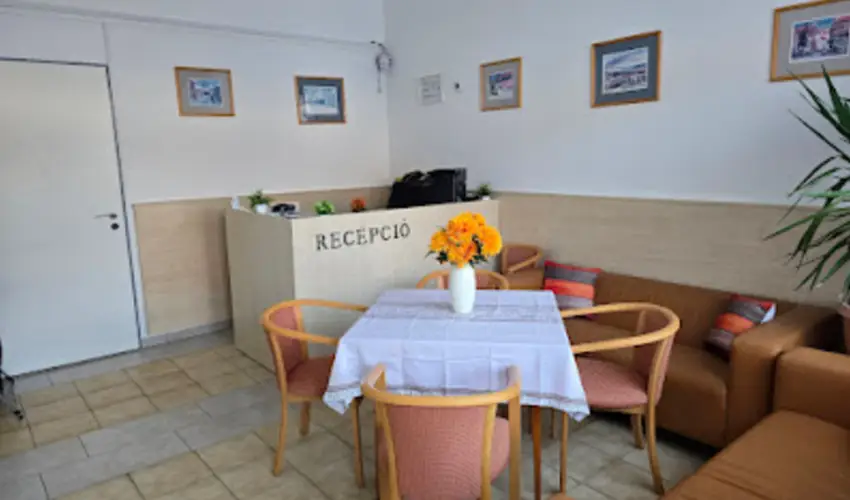 Lencs�s Apartmanh�z Apartmanok Sopron - Augusztus 20.