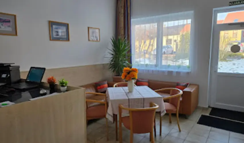 Lencs�s Apartmanh�z Apartmanok Sopron - Augusztus 20.